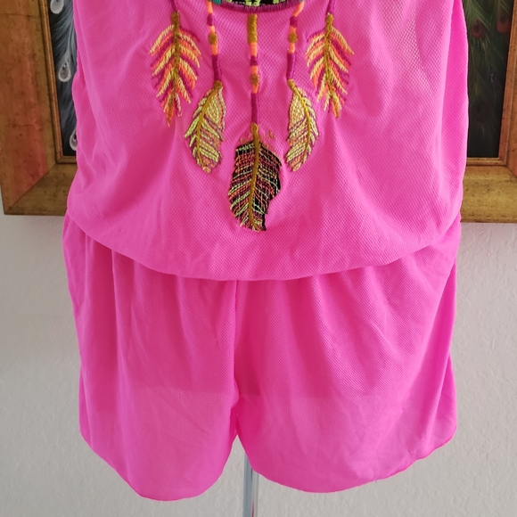 Lateen Style Hot Pink Coverup - Picture 11 of 17